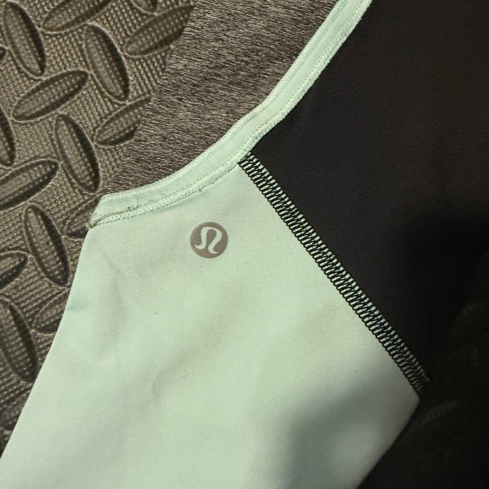 lululemon work out bundle, size 6/8 - Picture 4 of 7